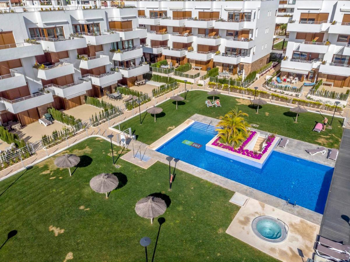 Cb Living - Modern Apartment, Terrazas De Campoamor Dehesa de Campoamor  المظهر الخارجي الصورة